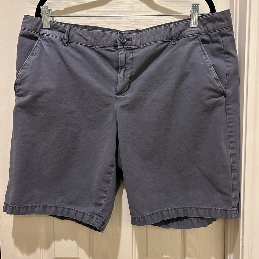Gap gray chino shorts sz 16
